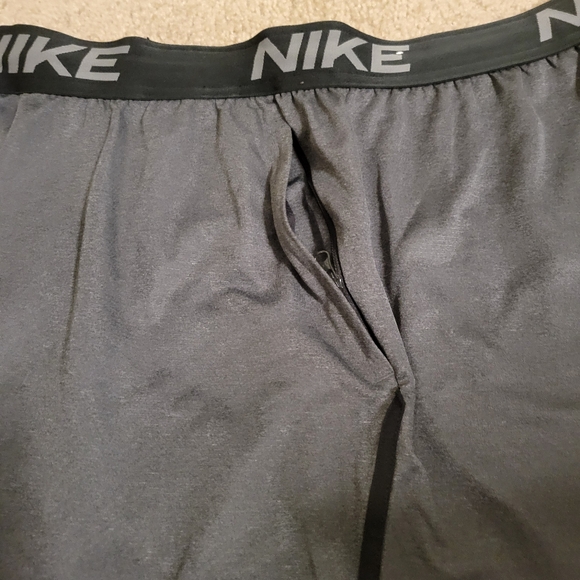 Nike Dri-fit Shorts - Picture 4 of 6